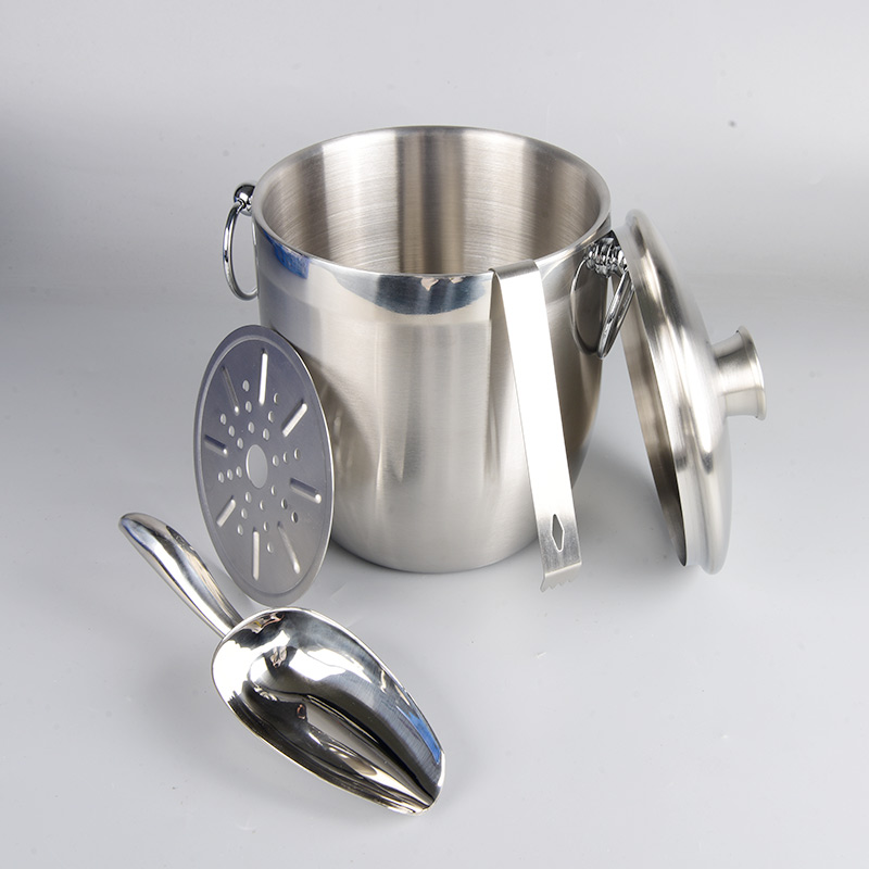 Ice Bucket With Lid and Scoop
